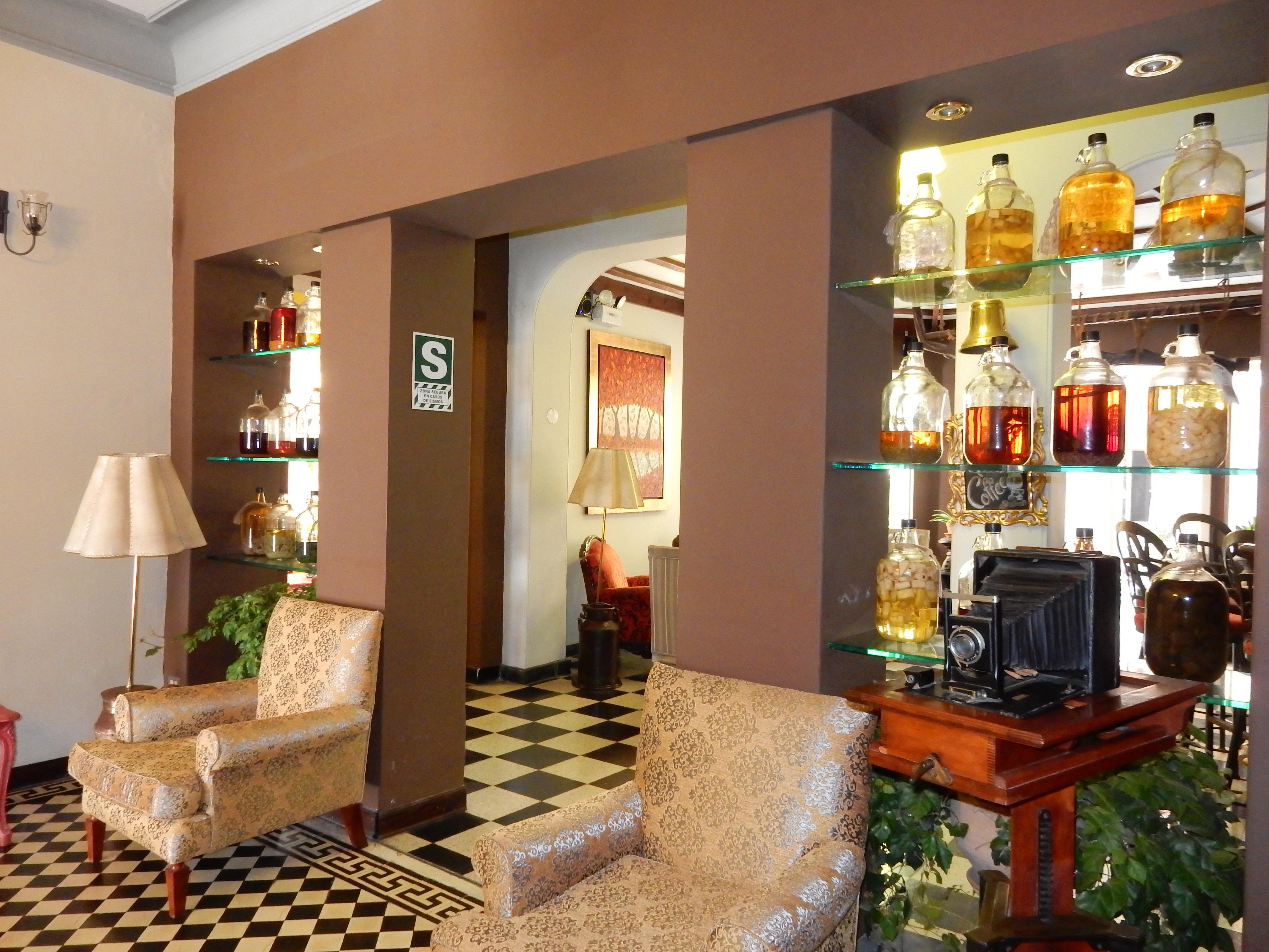 Hotel Antigua Miraflores リマ エクステリア 写真
