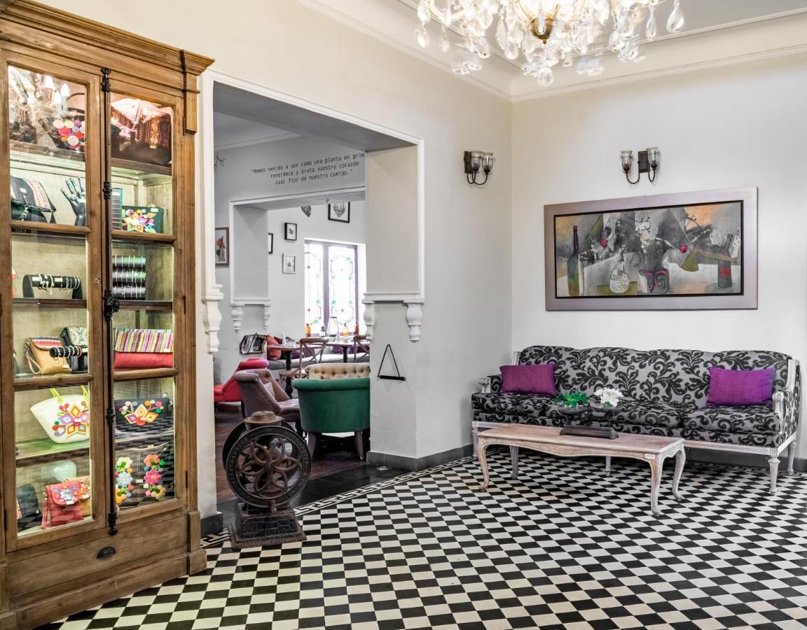 Hotel Antigua Miraflores リマ エクステリア 写真