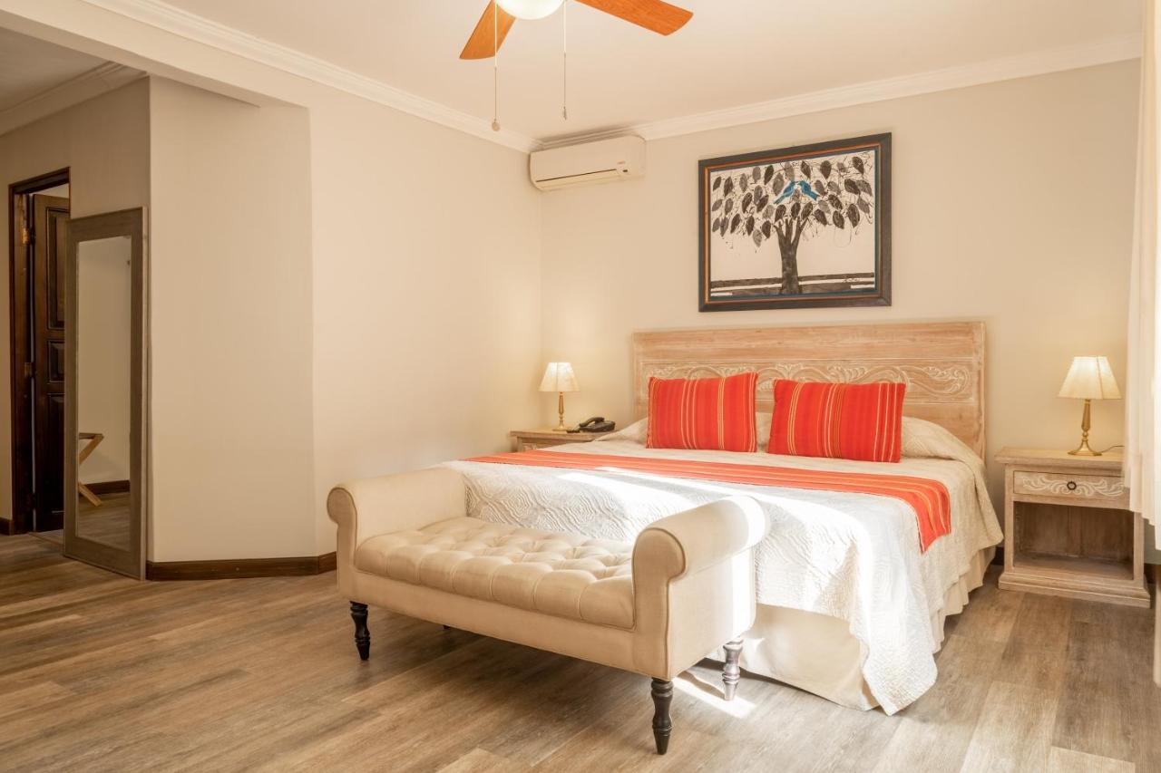 Hotel Antigua Miraflores リマ エクステリア 写真