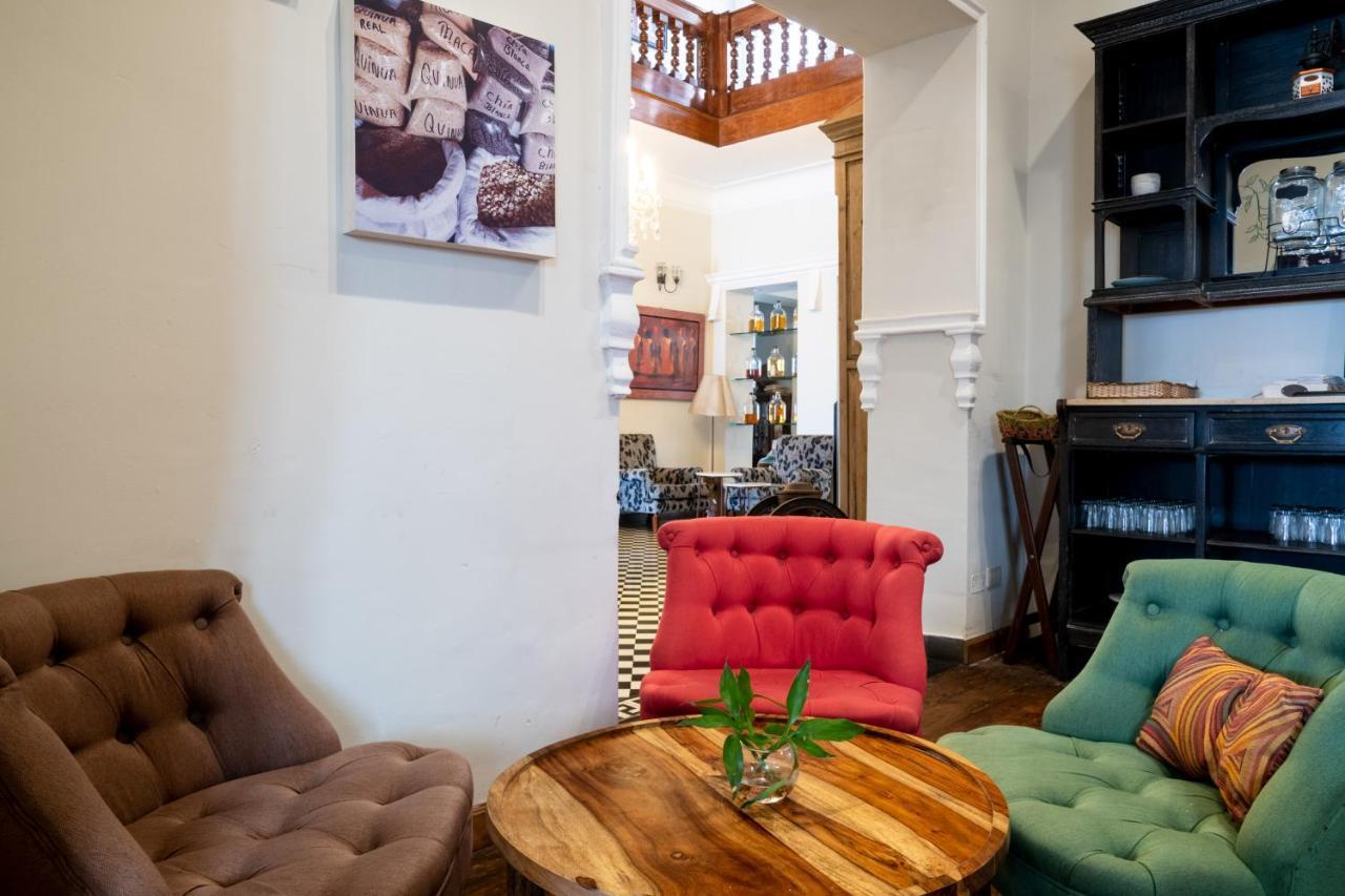 Hotel Antigua Miraflores リマ エクステリア 写真
